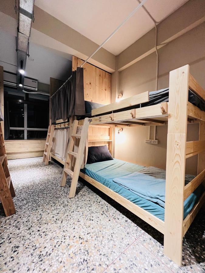 Walk Home Hostel Chiayi Exterior foto